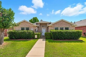 Building Photo - 3103 Creekwood Dr