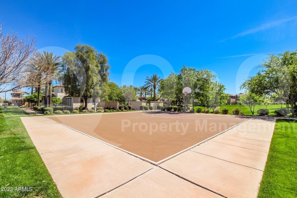 Foto del edificio - 1144 S Osborn Ln
