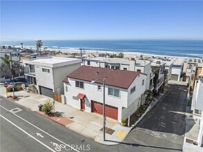 Building Photo - 132 1st Pl