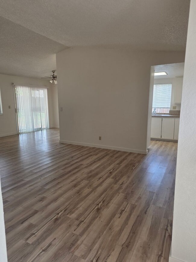 Building Photo - Charming Single Family Home in Desirable Loomis