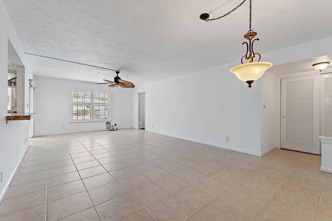 Foto del edificio - 5570 Tamberlane Cir