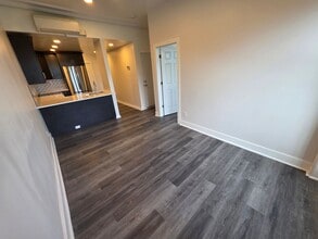 Building Photo - 4 Eastman Terrace
