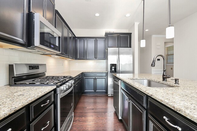 Building Photo - Beautiful 3 Bedroom Home in Stonehaven Community!