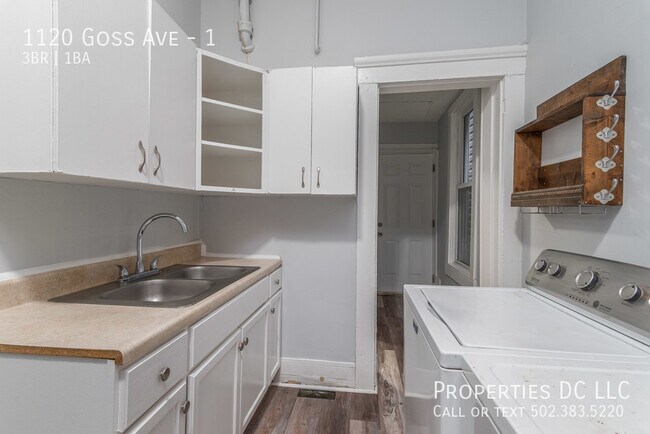 Building Photo - Amazing 3 Bedroom in the Best Location in ...
