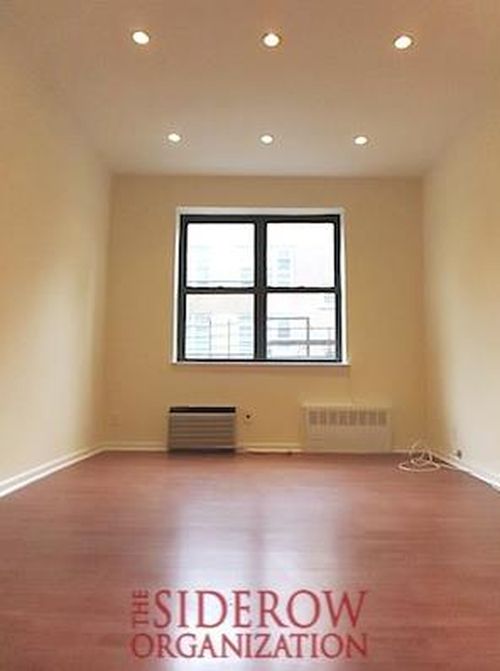 Primary Photo - 207 76th St