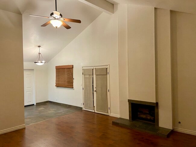 Building Photo - 15316 Montpellier Ave