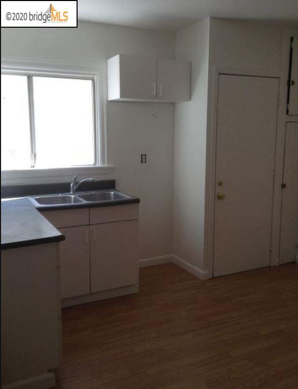 Foto del edificio - 255 W 11th St