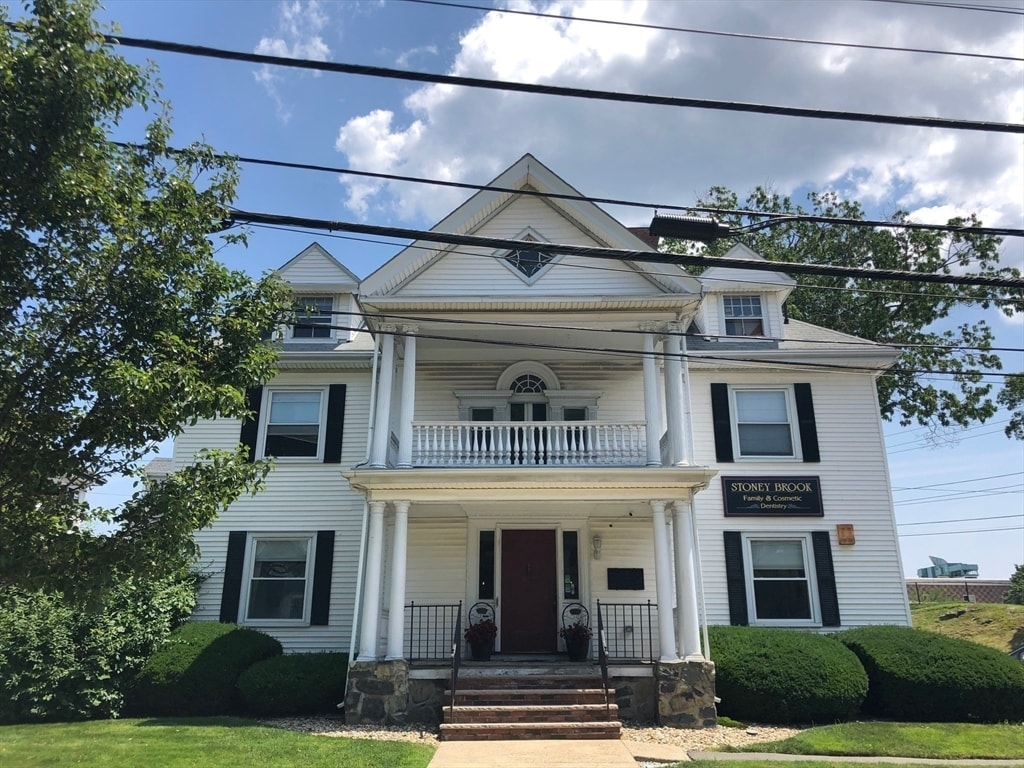 Primary Photo - 445 Highland Ave