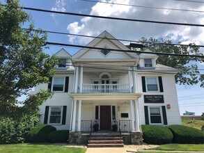 Building Photo - 445 Highland Ave