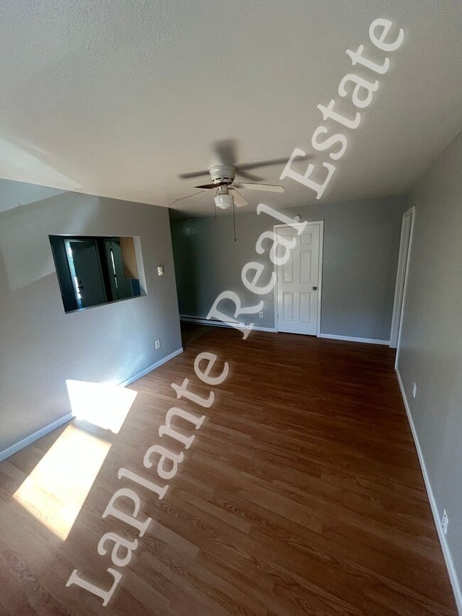 Foto del edificio - 4105 Walker Ave