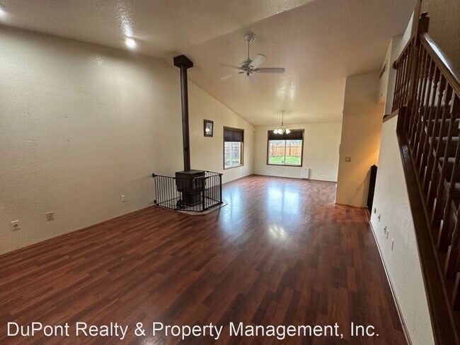 Building Photo - 3 br, 3 bath House - 3844 Oxford Loop SE