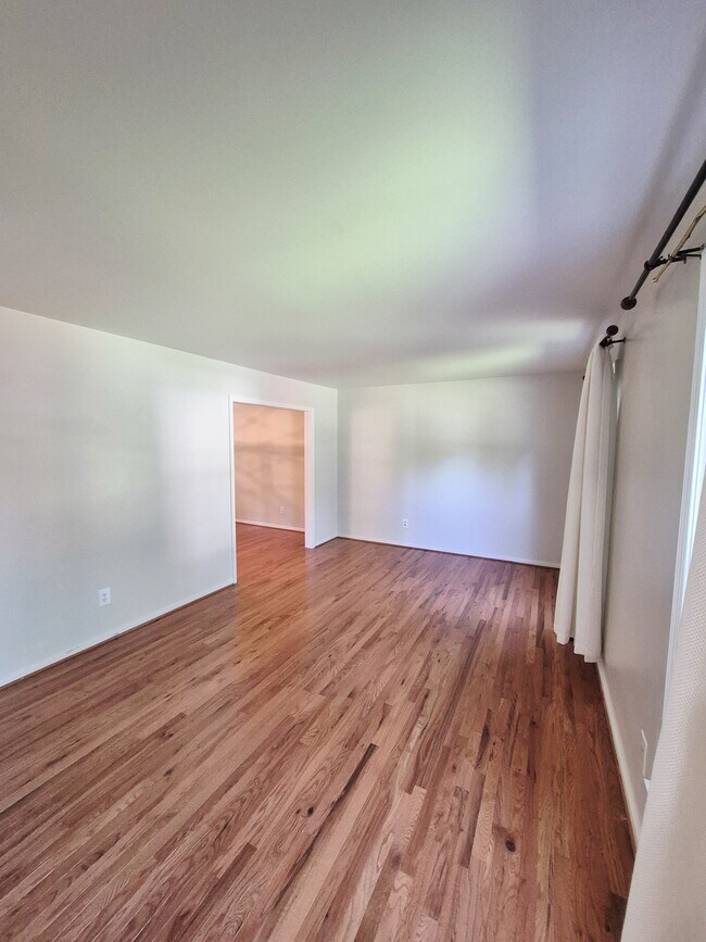 Foto del edificio - 9019 Double Tree Ln