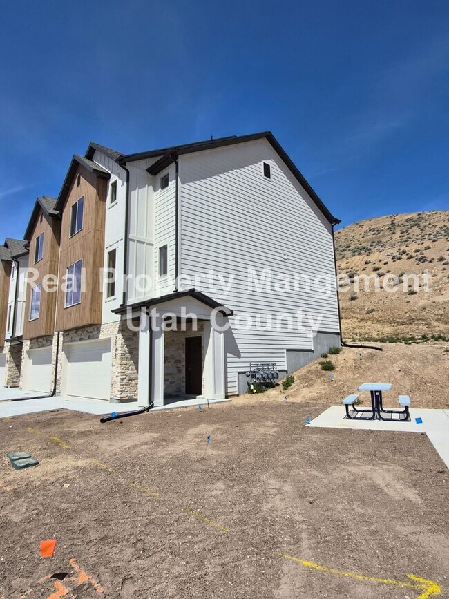 Foto del edificio - 2172 Cape Fox Way