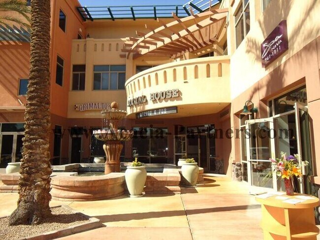 Foto del edificio - Two Bedroom/Two Bath Sam Hughes Place