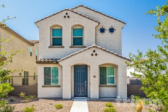 Building Photo - 2929 N 28th St