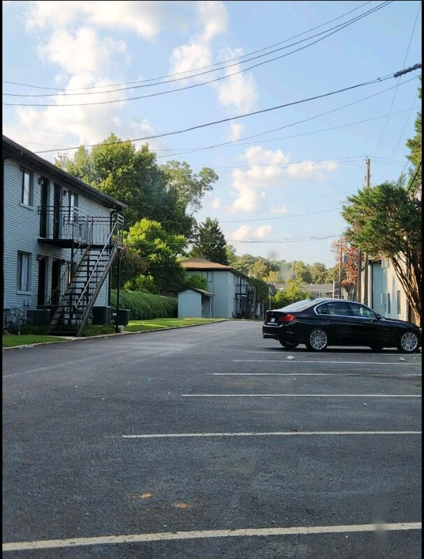 Foto del edificio - 1870 Myrtle Dr SW