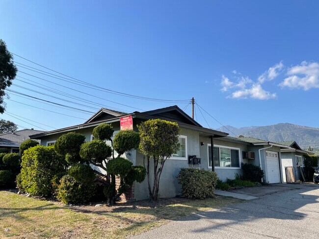 Foto del edificio - 833 W Walnut Ave