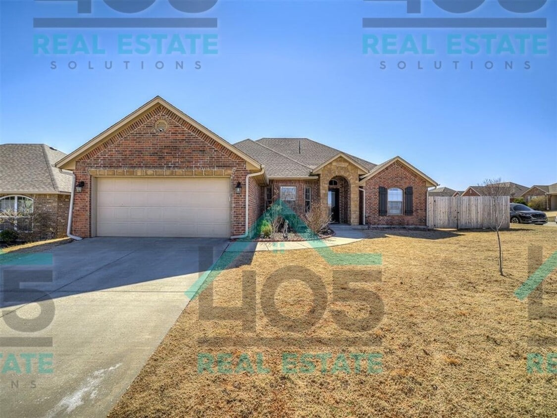 Primary Photo - Amazing Rental in Choctaw