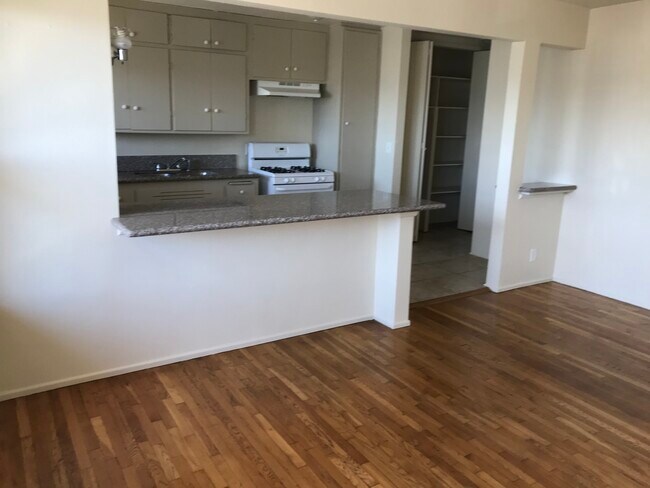 Foto del edificio - 13338 Avalon Blvd