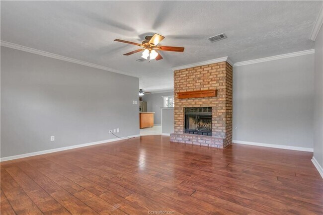 Building Photo - Bryan, 3 bedroom /2 bath house in Wheeler ...