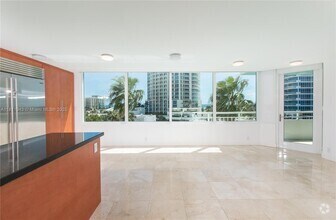 Building Photo - 400 South Pointe Dr