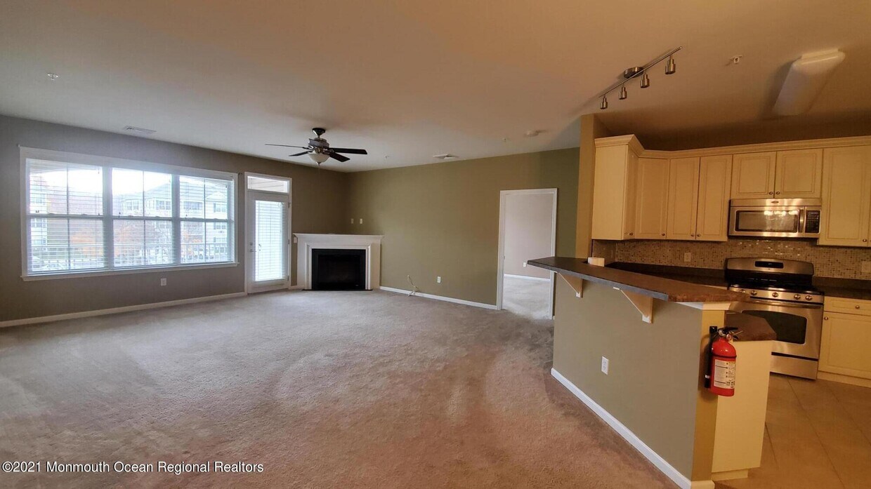 625 Sloan Ct, Matawan, NJ 07747 Condo for Rent in Matawan, NJ