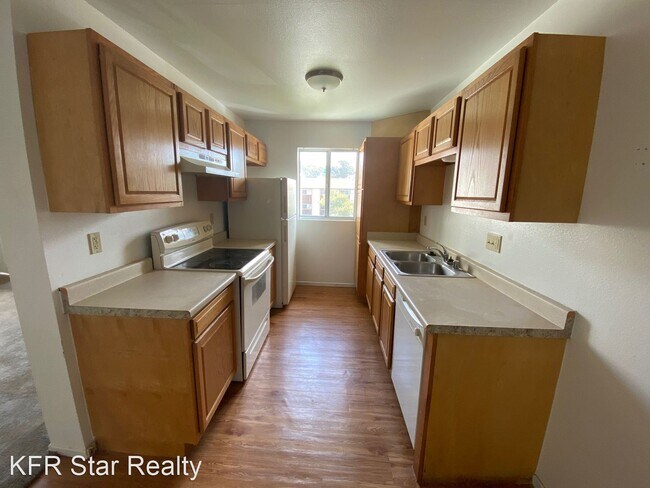 Building Photo - 2 br, 1.5 bath House - 4615 Delta Street #8