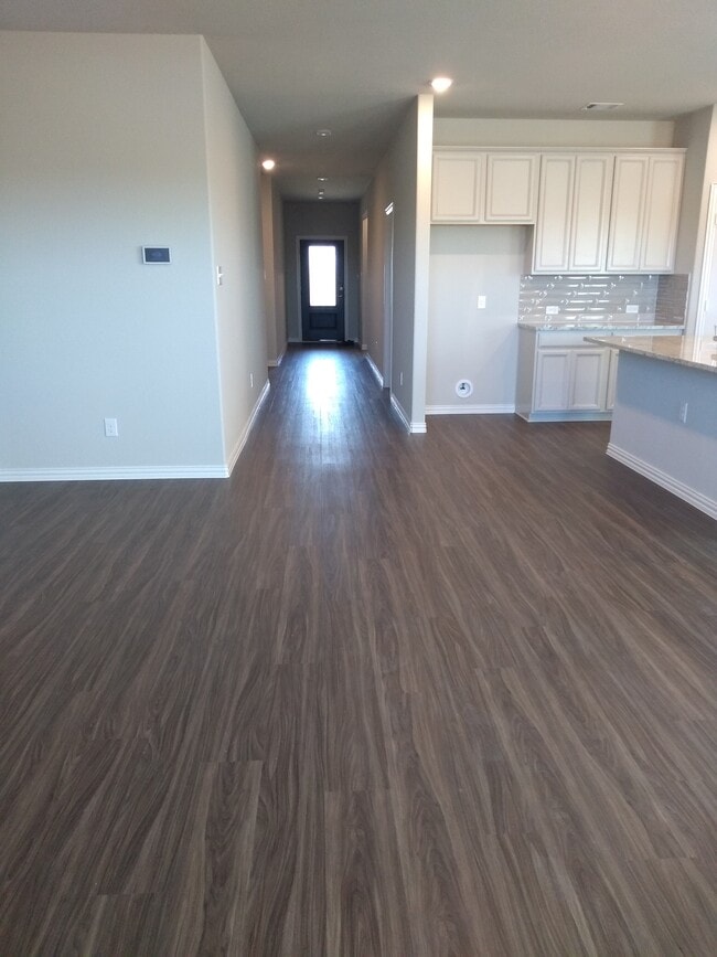 Building Photo - 215 Fieldstone Dr