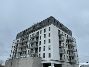 Building Photo - 7-807 Erie Ave