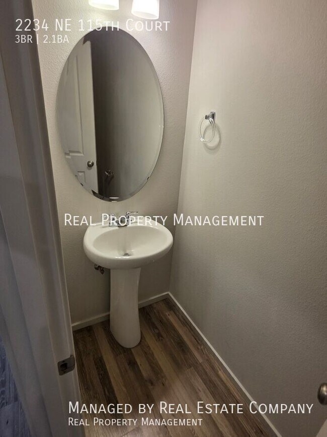 Foto del edificio - 2234 NE 115th Ct