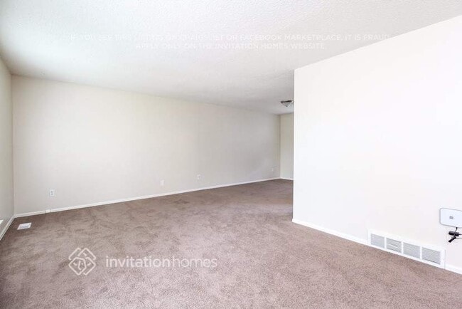 Building Photo - 10970 Newland St