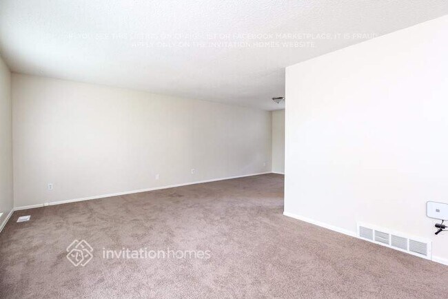 Foto del edificio - 10970 Newland St