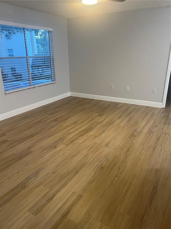 Foto del edificio - 956 Salt Pond Pl