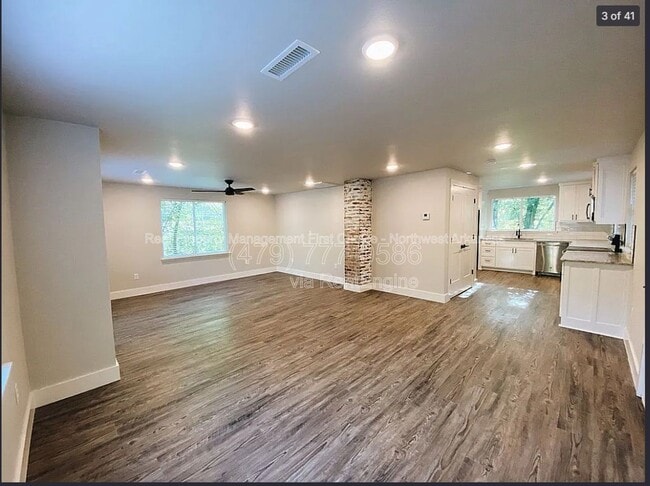 Foto del edificio - 112 S University Ave