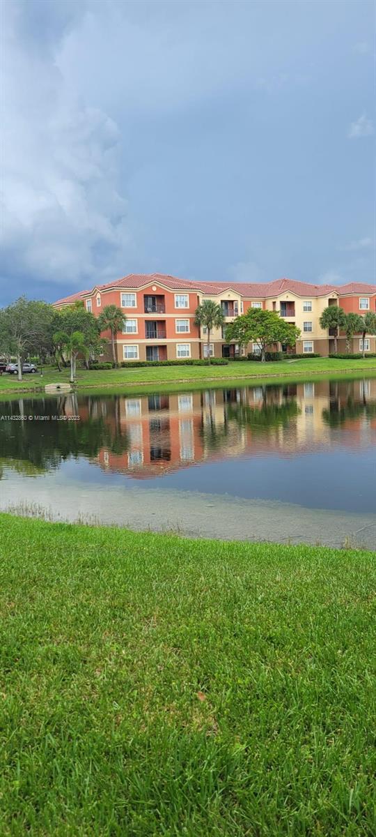 Foto del edificio - 4704 SW 160th Ave