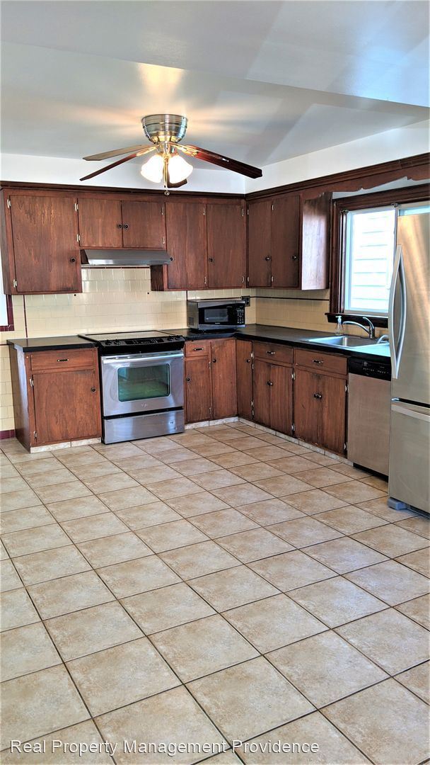 Building Photo - 4 br, 2 bath House - 36 Anchor Street