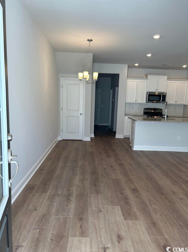 Building Photo - 2514 Blue Crane Cir