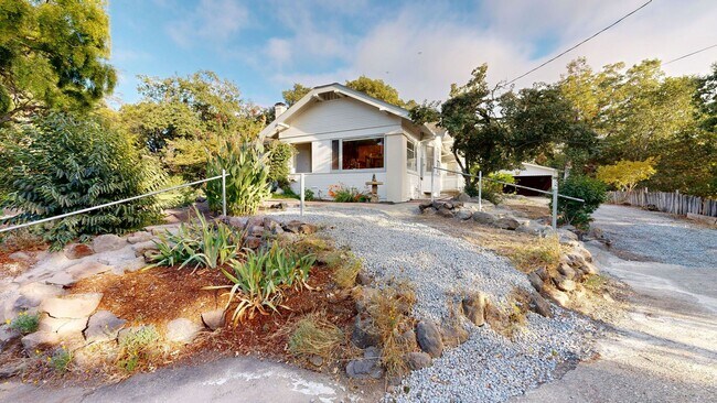 Foto del edificio - Bright Country Three Bedroom One Bathroom ...
