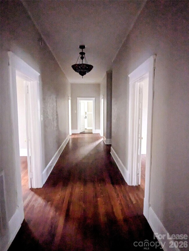 Foto del edificio - 936 W Front St