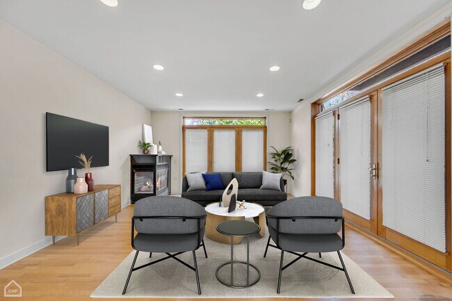 Foto del edificio - 2064 N California Ave