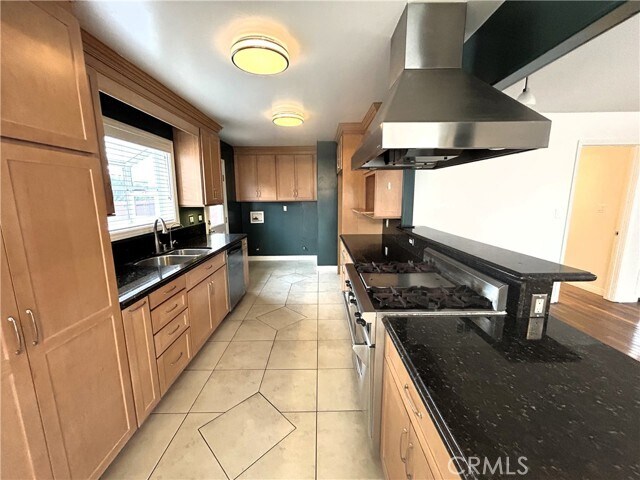 Foto del edificio - 8441 San Marino Dr