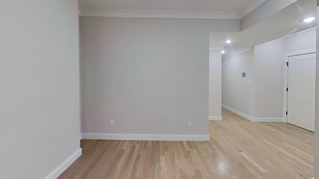 Foto del edificio - 47 Englewood Ave