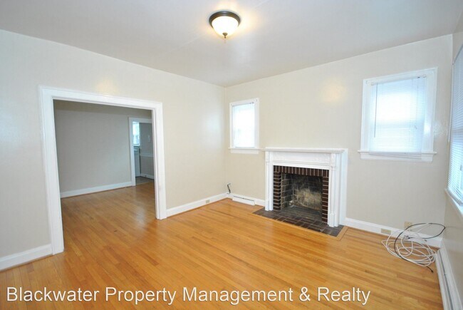 Building Photo - 2 br, 1 bath House - 9 Ford St.