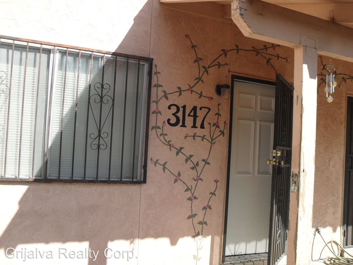Primary Photo - 3143 E Terra Alta Blvd