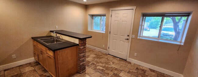 Foto del edificio - Columbine1104 (CW-KS)