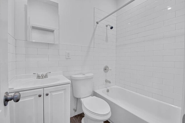 Foto del edificio - 1048 Jefferson Ave