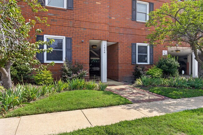 Foto del edificio - 1040 Spotswood Ave