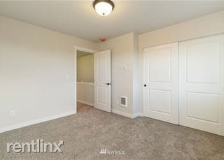 Building Photo - 2 br, 1.5 bath House - 1606 Sunup Loop,