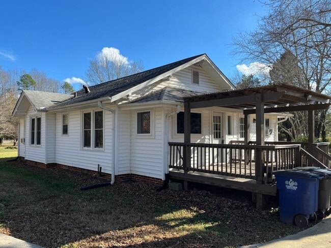 Foto del edificio - Charming 2-bedroom, 1-bathroom house