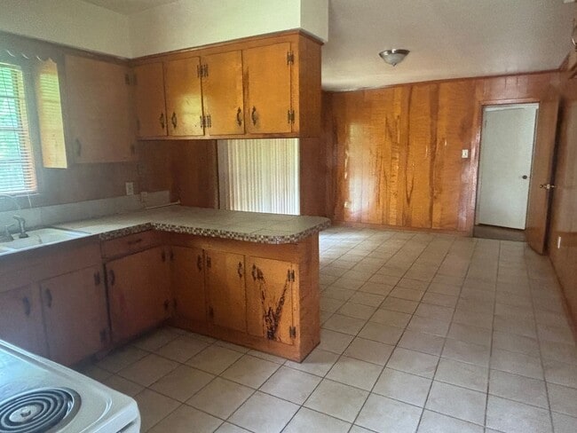 Photo - 963 Pine Lake Dr House